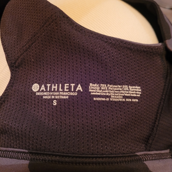 Athleta Train Free Sports Bra in Black Camo Size Small Scrappy straps small - Picture 3 of 3